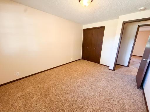 962 Miles Drive, Worthington, MN 56187