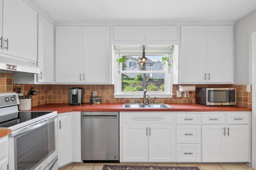 3025 Utah Avenue N, Crystal, MN 55427
