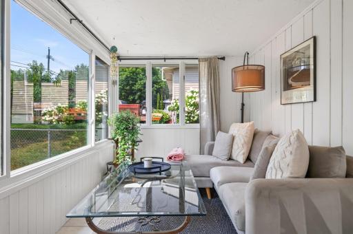 One of the best rooms in the house.. the sunroom!
