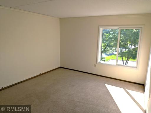 Main Bedroom 1018.jpg