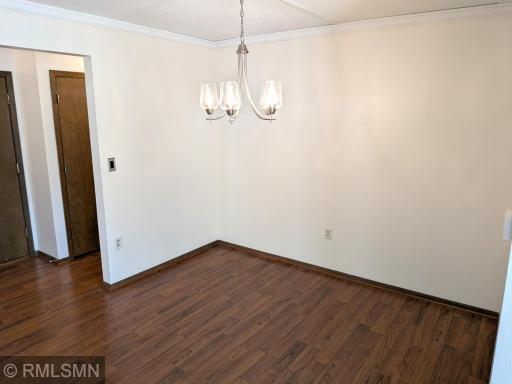 Dinning Room 1009.jpg