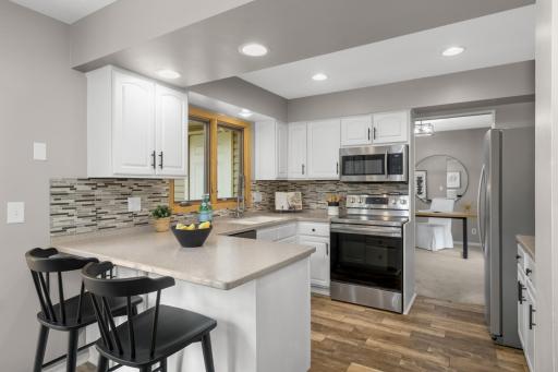 9900 41st Avenue N, Plymouth, MN 55441