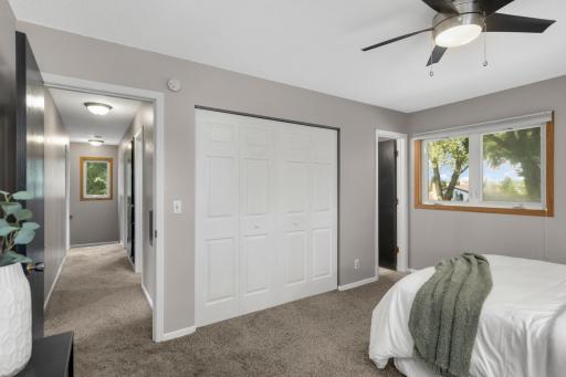 9900 41st Avenue N, Plymouth, MN 55441