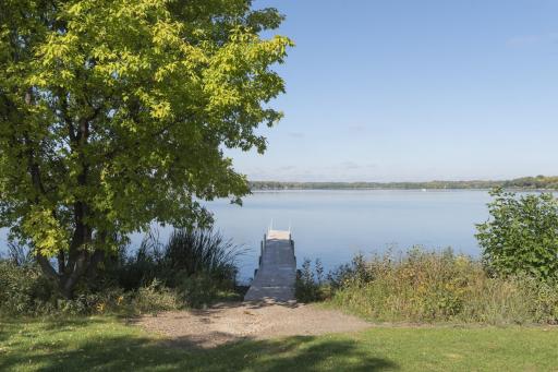 9900 41st Avenue N, Plymouth, MN 55441