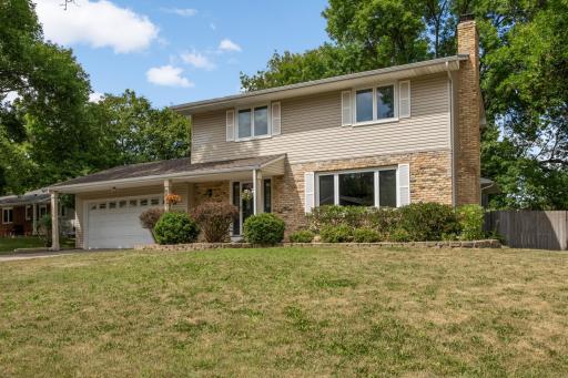 9900 41st Avenue N, Plymouth, MN 55441