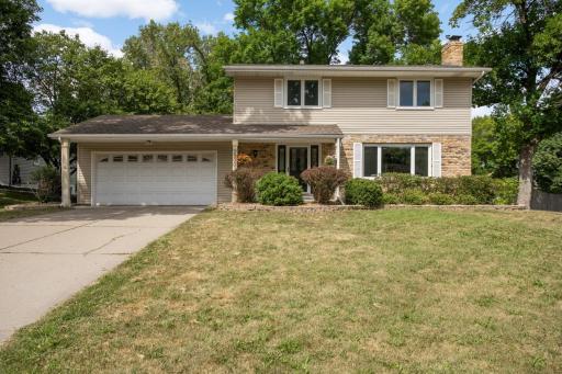 9900 41st Avenue N, Plymouth, MN 55441