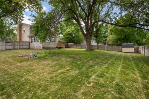 9900 41st Avenue N, Plymouth, MN 55441