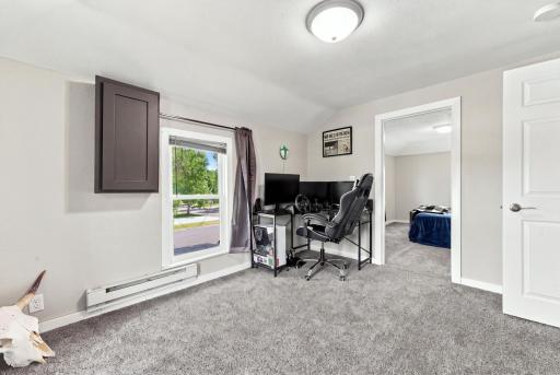 UPPER BEDROOM 2