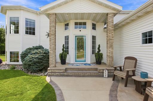 515 Cottonwood Drive, Casselton, ND 58012