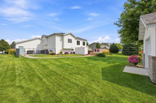 515 Cottonwood Drive, Casselton, ND 58012