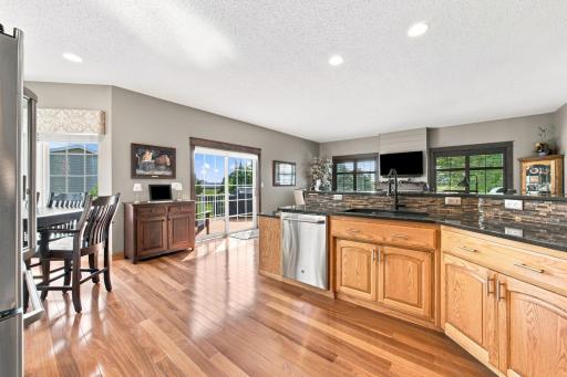 515 Cottonwood Drive, Casselton, ND 58012