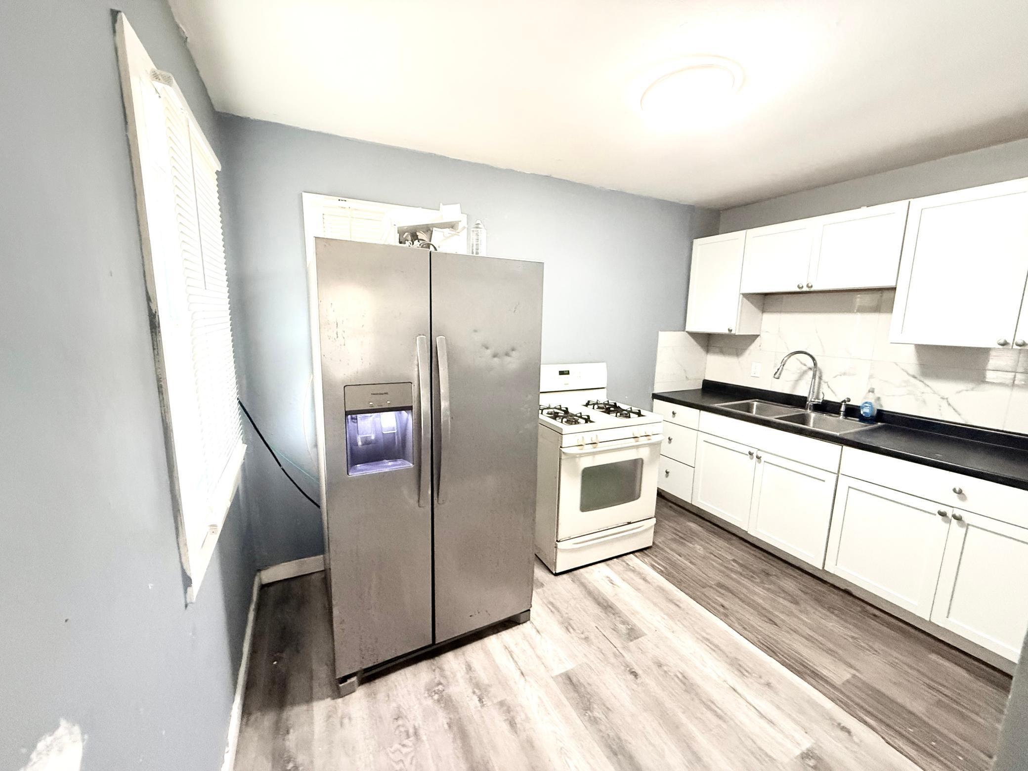 Property photo for 1210 Knox Avenue N, Minneapolis, MN 55411