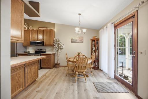 14702 Oak Run Lane, Burnsville, MN 55306