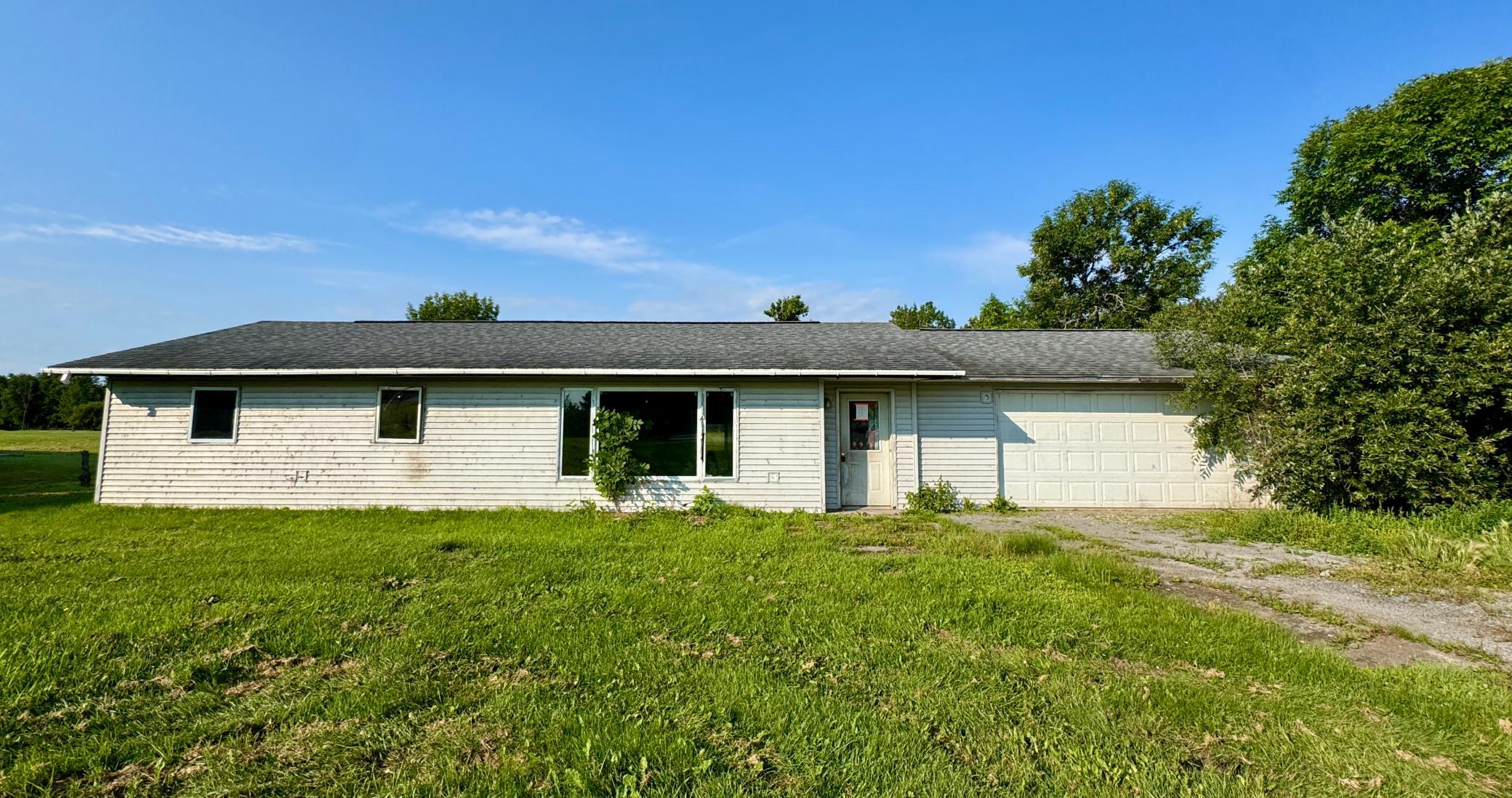 233 Oak Road, Warroad, MN 56763
