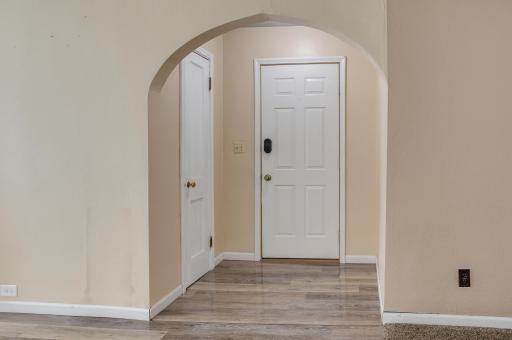 FRONT ENTERANCE/ENTRYWAY