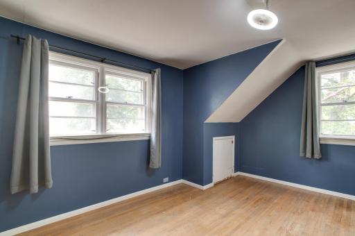 3RD BEDROOM - UPPER LEVEL