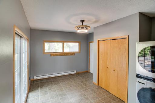 LARGE ENTRYWAY/DROP ZONE