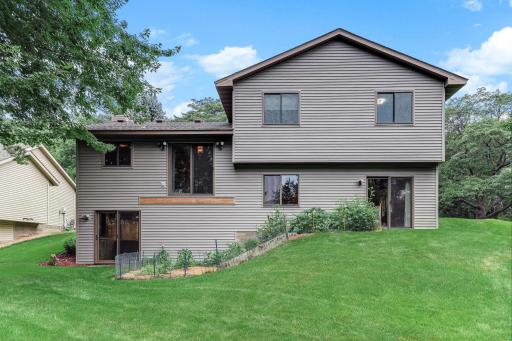 Walkouts & Gardens with a Deck-Ready Slider