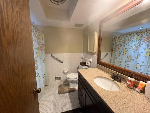 4040 Nathan Lane N, Plymouth, MN 55441