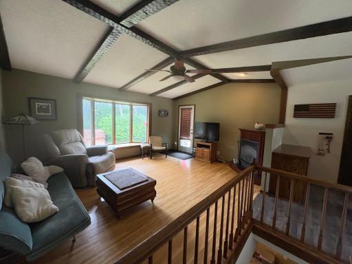 4040 Nathan Lane N, Plymouth, MN 55441