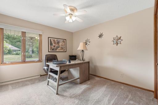 18-web-or-mls-813 Everett Dr-4.jpg