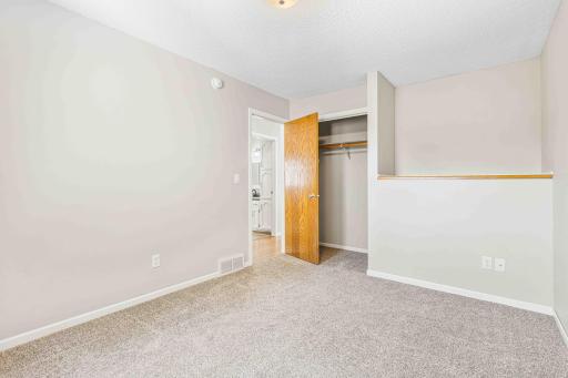 902 76th Avenue S, Fargo, ND 58104