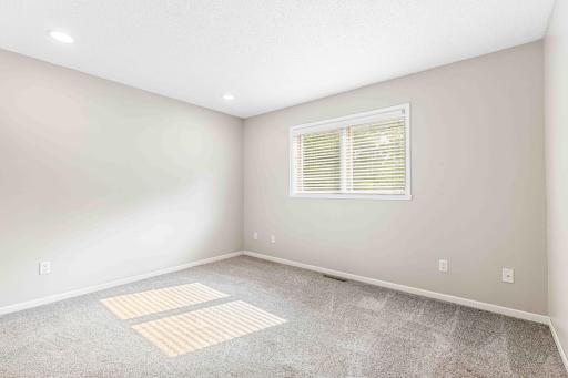902 76th Avenue S, Fargo, ND 58104