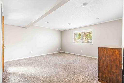 902 76th Avenue S, Fargo, ND 58104