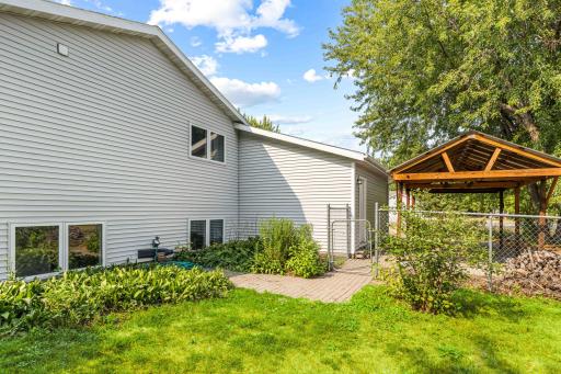 902 76th Avenue S, Fargo, ND 58104