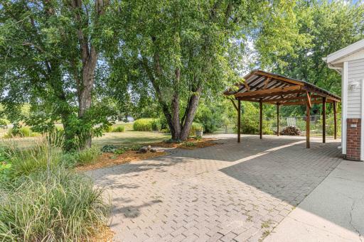 902 76th Avenue S, Fargo, ND 58104
