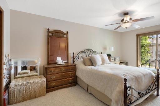 1501 W 140th Street, Burnsville, MN 55337