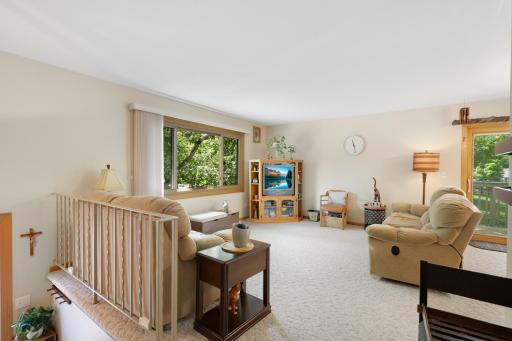 1501 W 140th Street, Burnsville, MN 55337