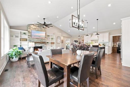 Dining Area - Main Floor