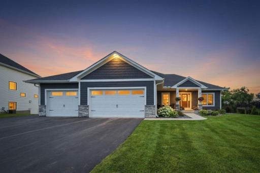Twilight Front Street View - 27200 Pete's Hill Trl