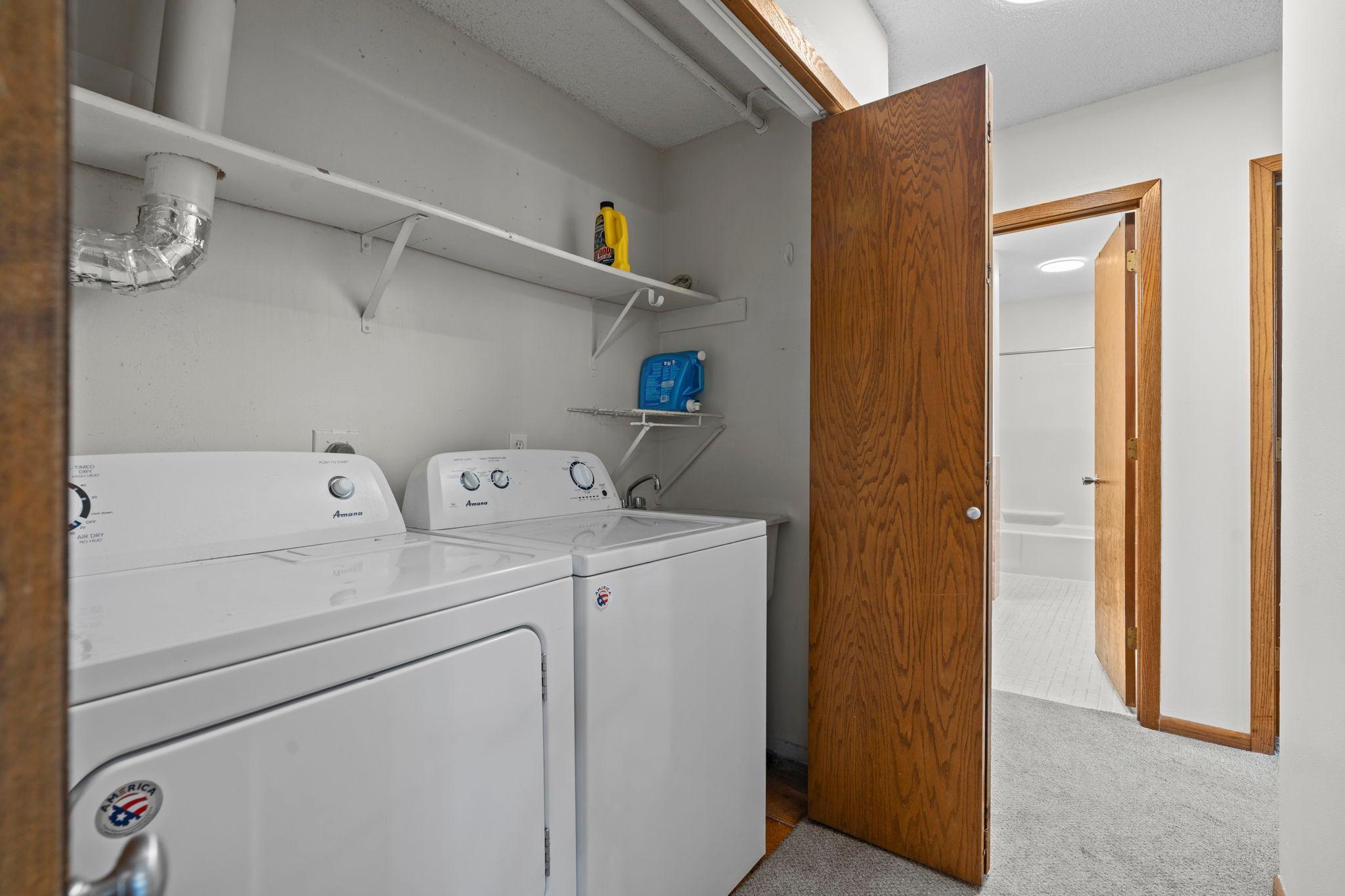 The convenient in-unit laundry.