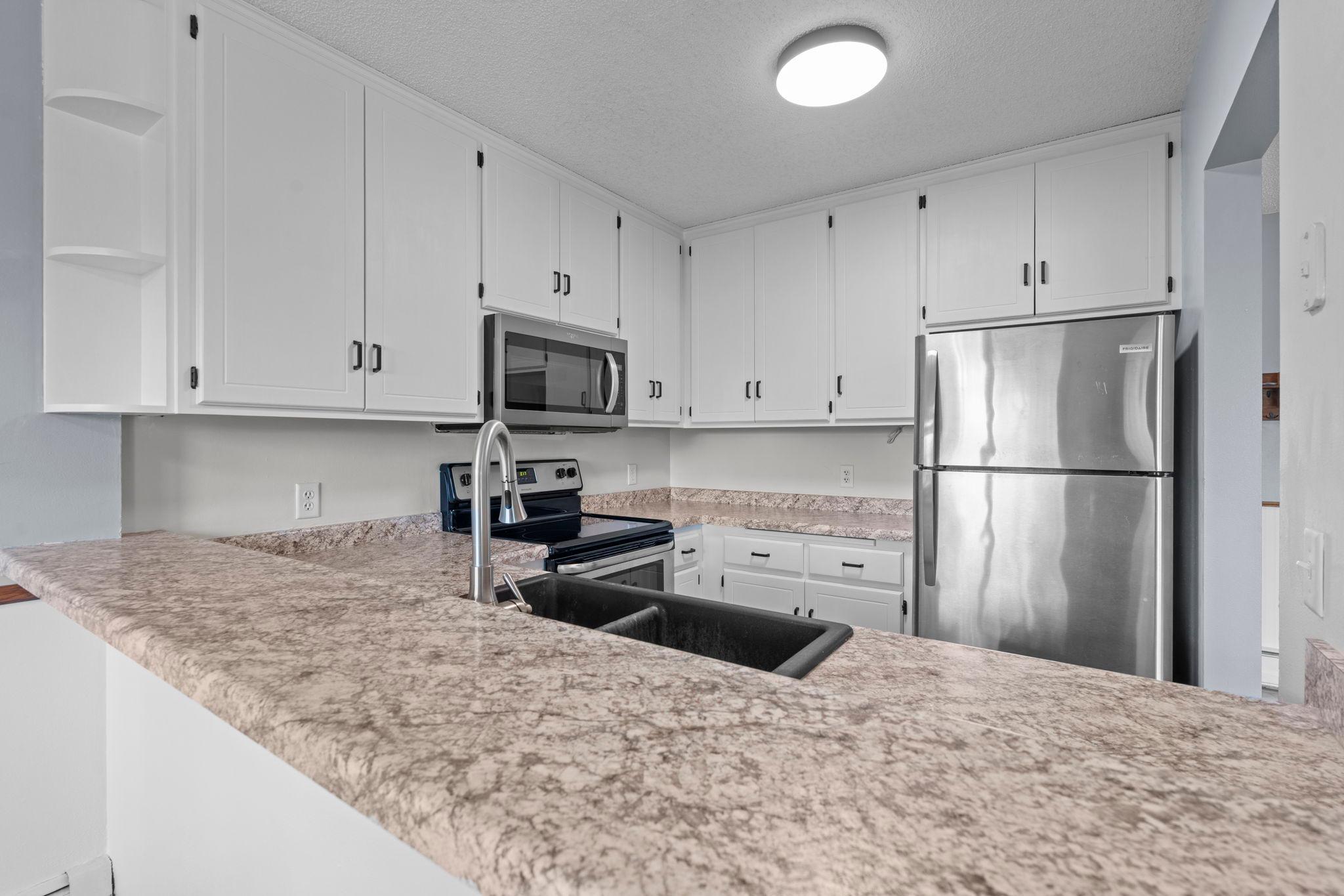 A different perspective of the kitchen.