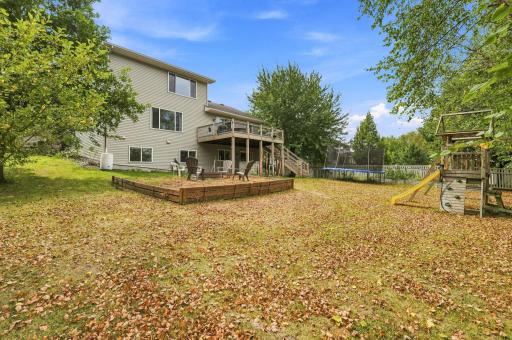 So much to enjoy in Highview Meadows. Less than a block to the park as welL!