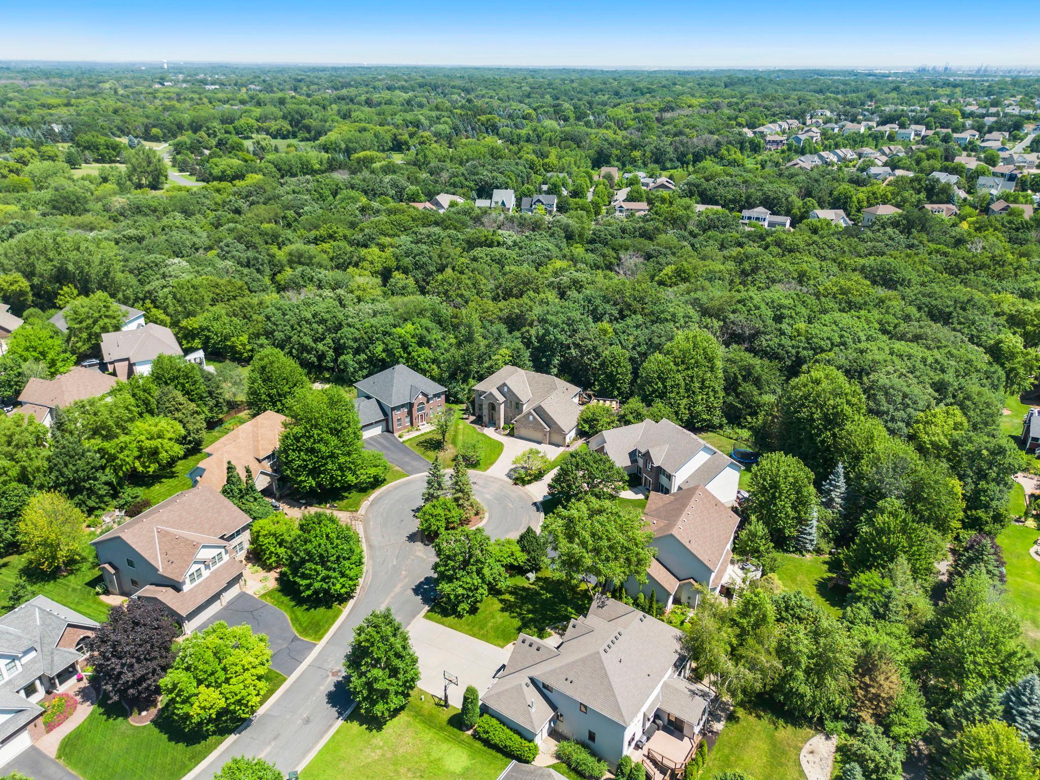 Ideally located within walking distance of Shannon Elementary School and nearby parks and walking trails, with shopping, dining, and everyday amenities just a short drive away.