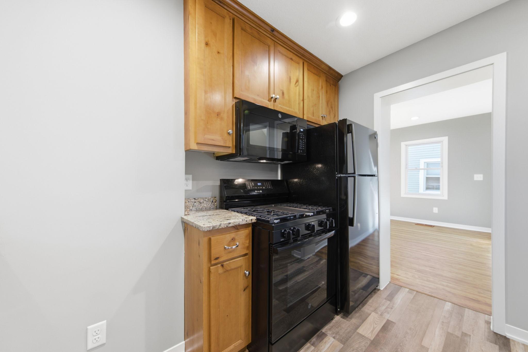 Enjoy the brand new appliances! Never been used!