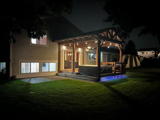 Night views with the porch lights on@