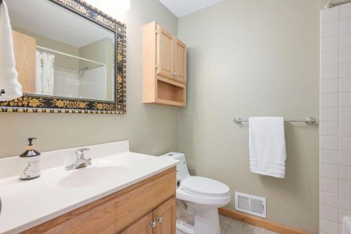 Upper-level Full Bathroom