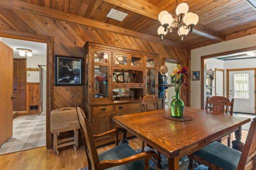 27-web-or-mls-19463 Proctor Rd NW-222.JPG