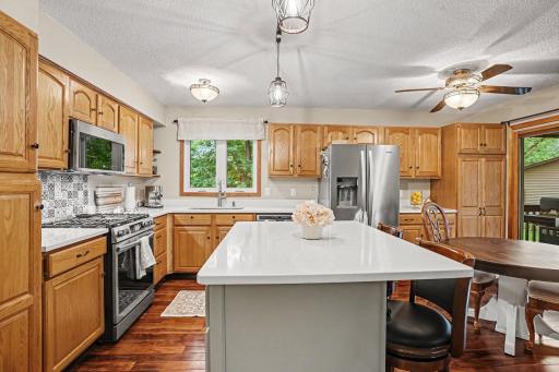 Center island with pendant lighting