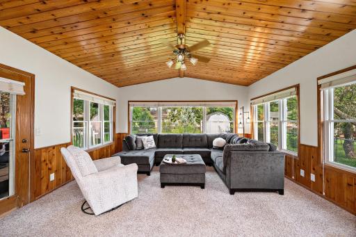 1802 Evergreen Court, Woodbury, MN 55125