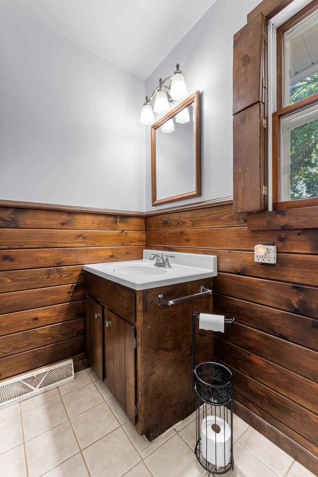 Main Bath with Tiled Floor