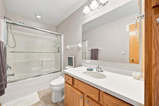1241 Willow Trail, Farmington, MN 55024