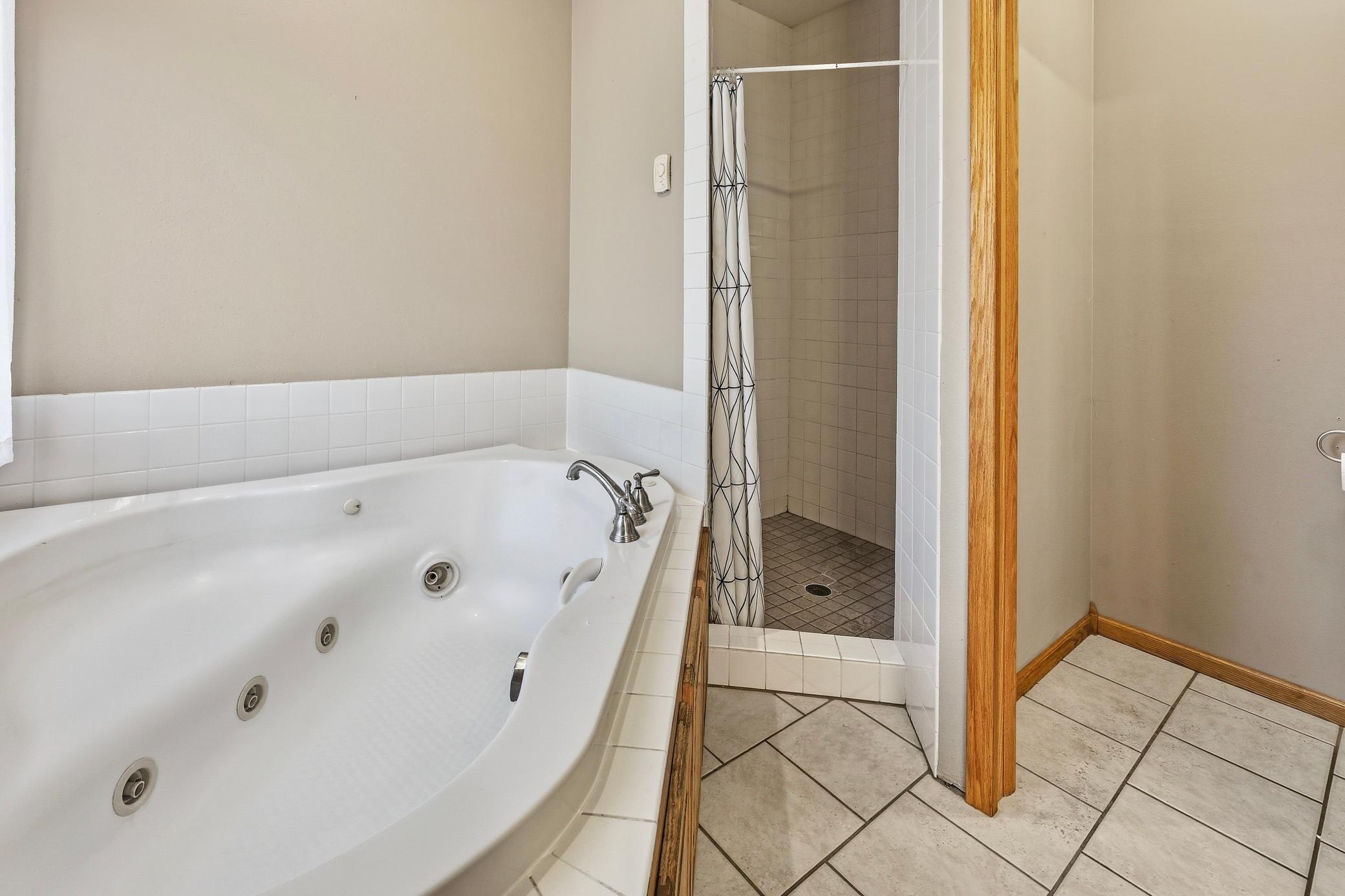 Primary Ensuite Jetted Tub