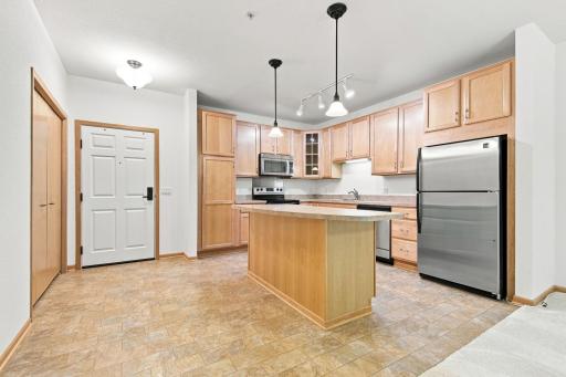 7100 Metro Boulevard, 213, Edina, MN 55439