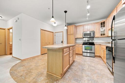 7100 Metro Boulevard, 213, Edina, MN 55439