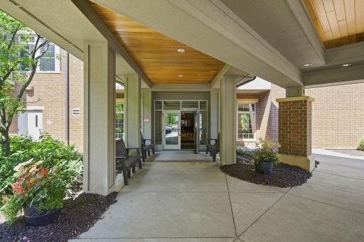 7100 Metro Boulevard, 213, Edina, MN 55439